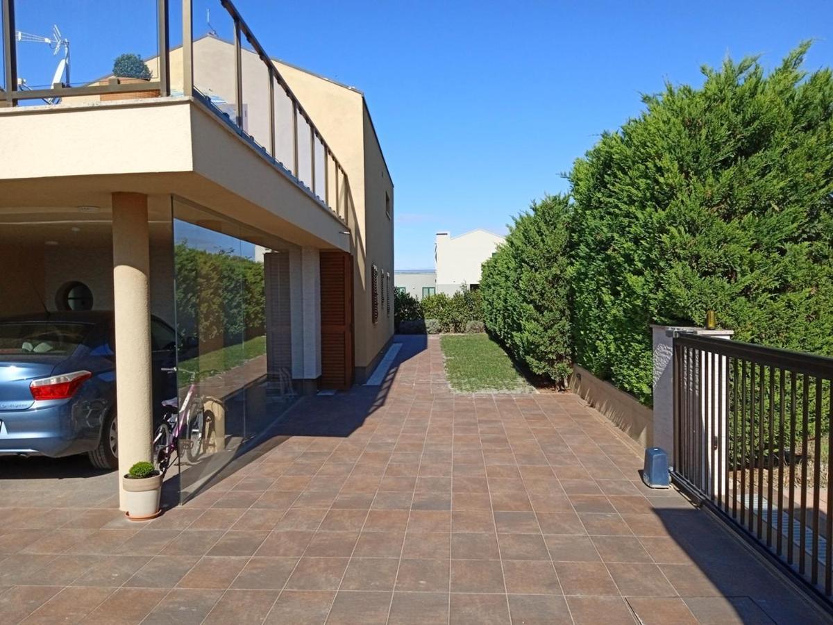 Anastazia Apartment Kozino Luaran gambar